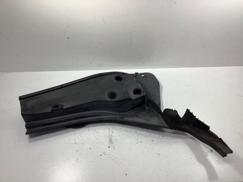 06-014 Honda Ridgeline Right Windshield Cowl OEM