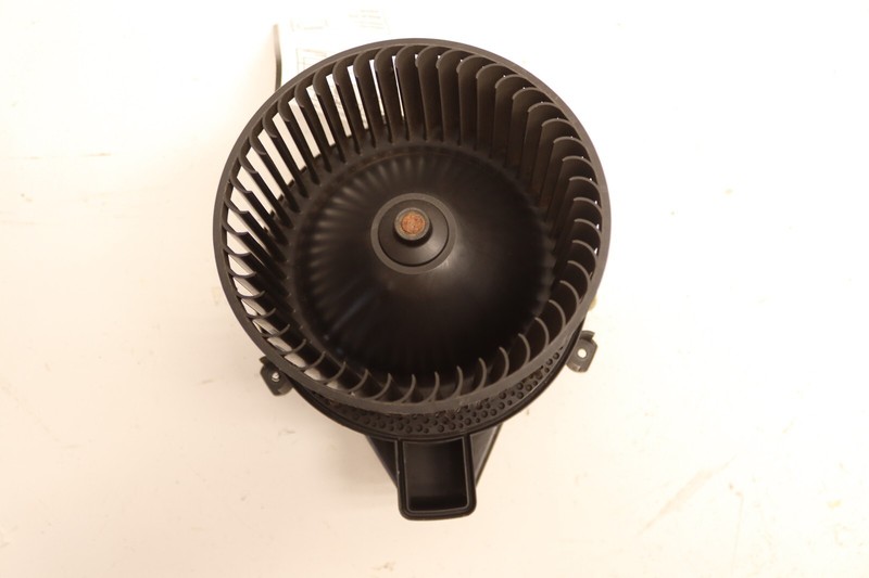 2018-2020 BMW M550I FRONT HVAC AIR CONDITIONING BLOWER MOTOR FAN OEM