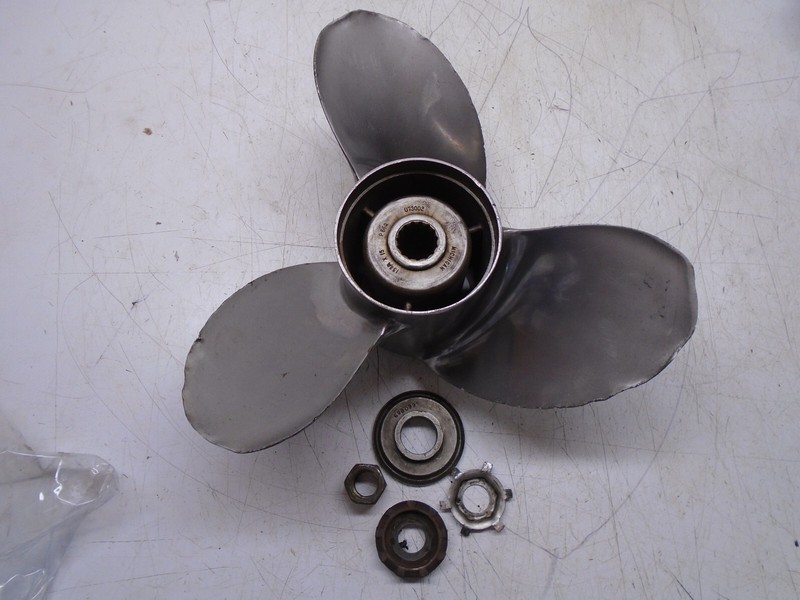 K2 Michigan Stainless Propeller Prop 13 3/4 x 15 w/ Hub Kit 073002