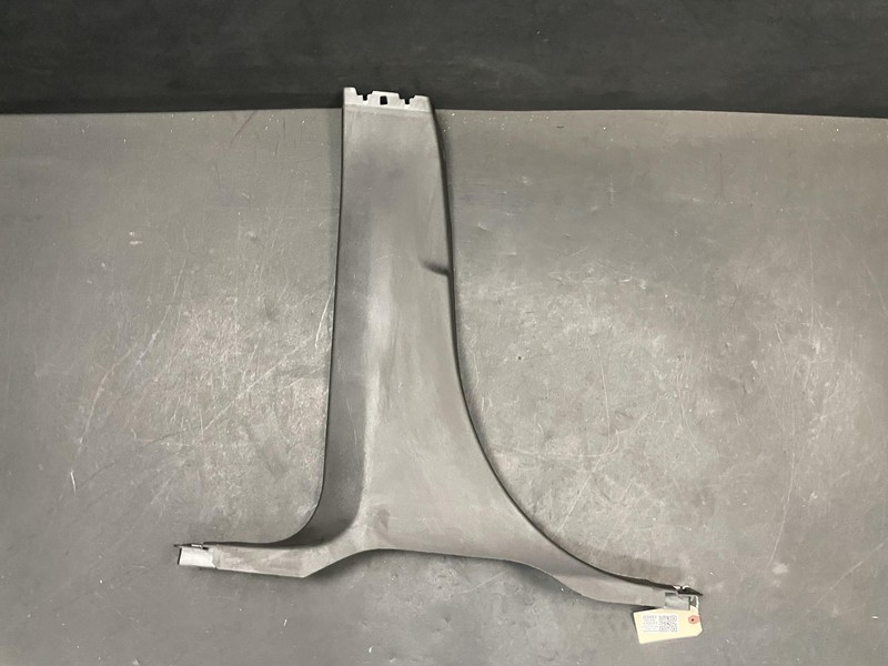 Center Left B Pillar Lower Trim Panel 2020 GMC Acadia 84610058 2021 2022 2023