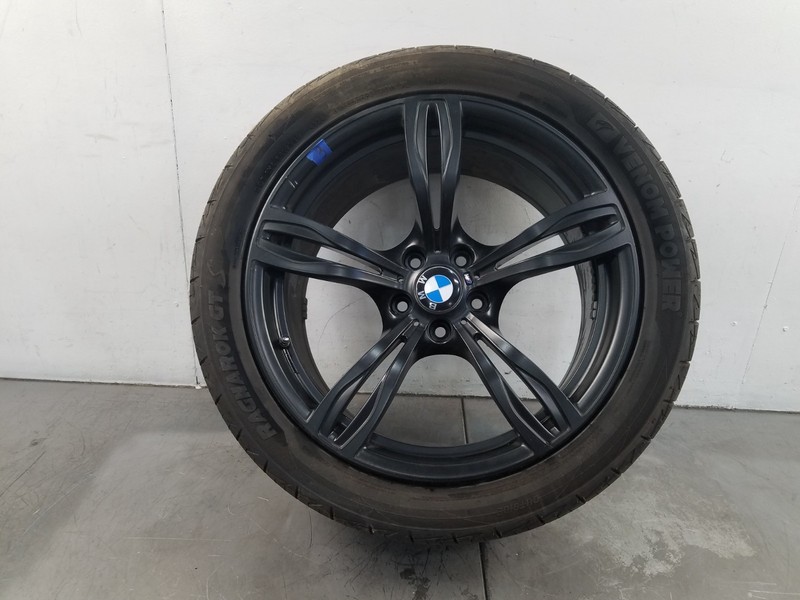 2014 BMW M5 F10 OEM 20" Rear Wheel / Tire #3 - *#4146 KK4