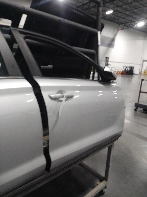 2018 Hyundai Elantra Right Door Silver Hatchback 4DR OEM Used Part 650747