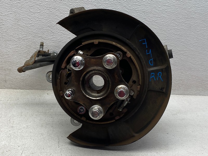 2016-2019 INFINITI Q50 REAR RIGTH PASSENGER SIDE SPINDLE KNUCKLE OEM LOT740