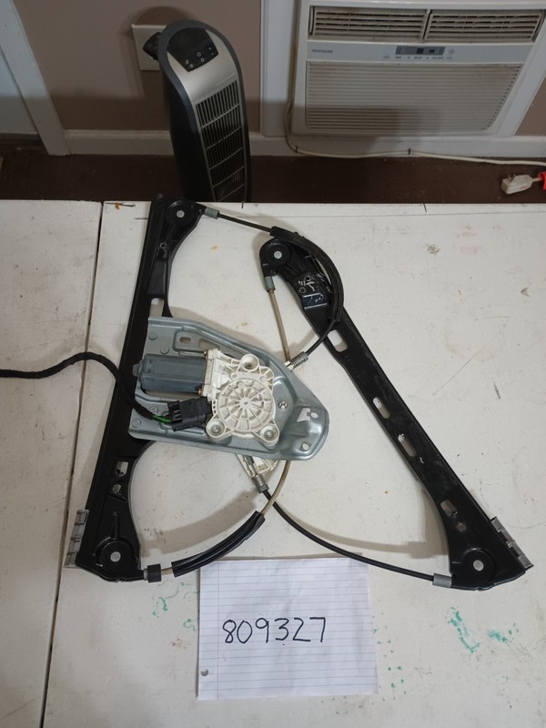 93-00 MERCEDES C-CLASS W203 4DR WINDOW REG/MOTOR FRONT DRIVER A2037202346