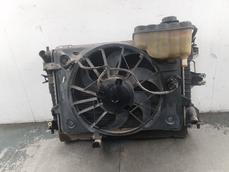 2002 Grand Marquis / Crown Vic Victoria Radiator Condenser Cooler Fan#9286 P3