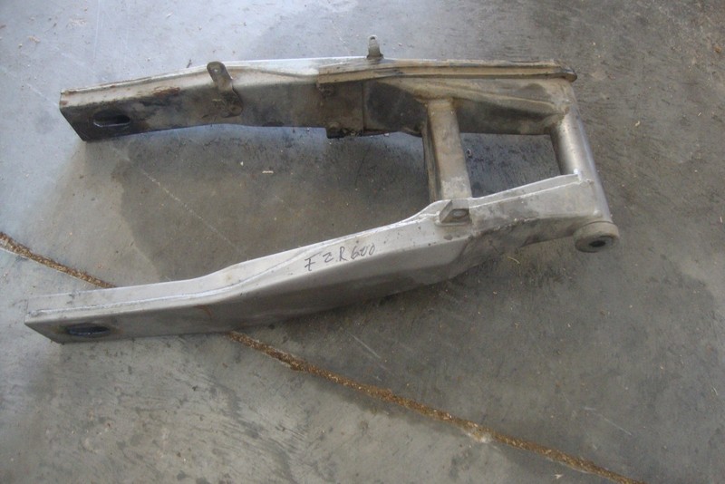 1992 Yamaha FZR600 FZR 600 R FZR600R Rear Back Swingarm Swing Arm Pivot 92