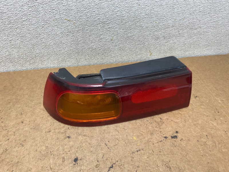 1992 to 1997 Subaru SVX Left Driver LH Side Tail Light S7620 DW