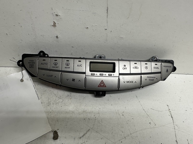 2009-2012 Hyundai Genesis Sdn Heat A/C Temp Climate Control Switch Panel HVAC