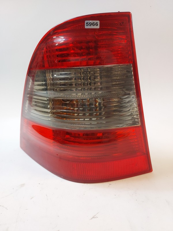 2002-05 Mercedes ML350 ML-Class Left Driver Lh Side Tail Light OEM 163 820 27 64