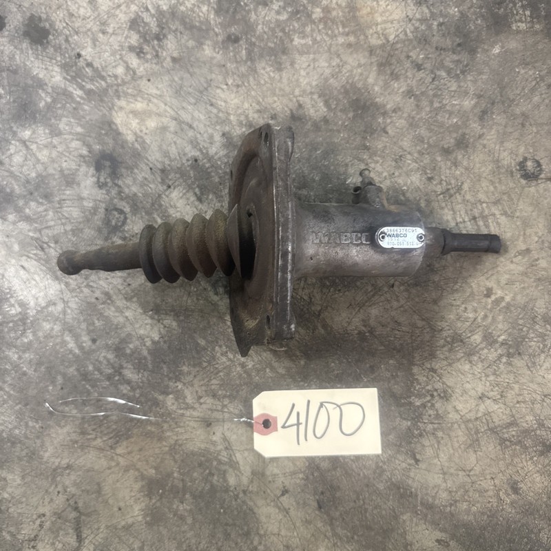 MERITOR CLUTCH CONTROL - SLAVE CYLINDER - P/N: S970-051-512-0 3866376C91