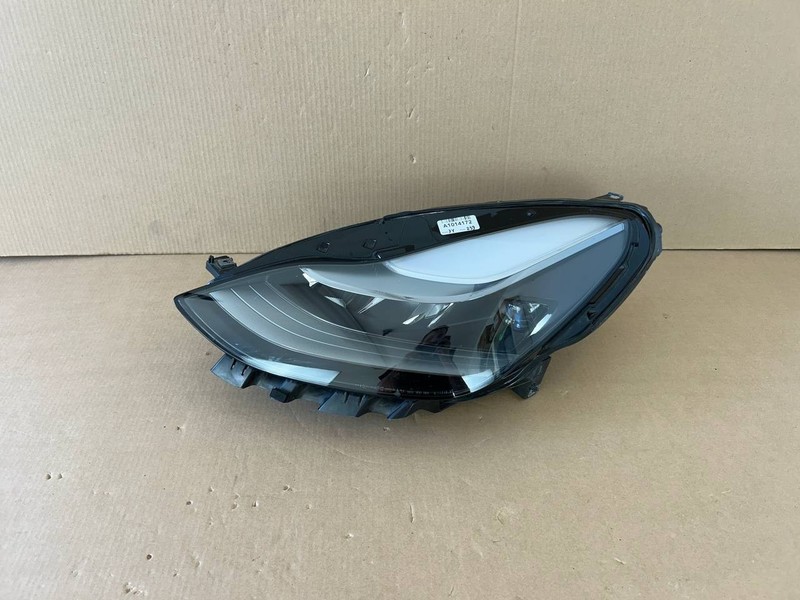 2017-2023 Tesla Model 3 Y Front Left Headlight 1514952-00-E OEM w/scratch