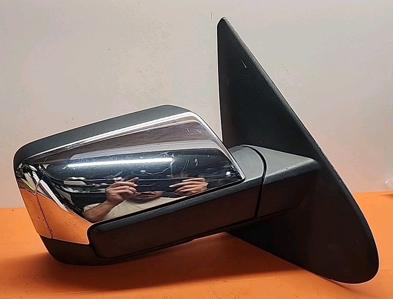 09 - 11 NAVIGATOR POWER HEATED PASSENGER RIGHT SIDE VIEW DOOR MIRROR Chrome RH