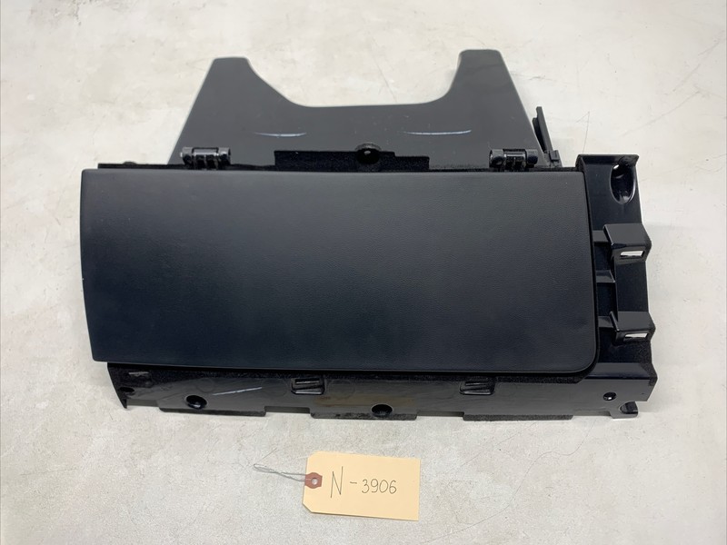 Tesla Model S Glove Box Storage glovebox 1009475-00-C 3906 U12