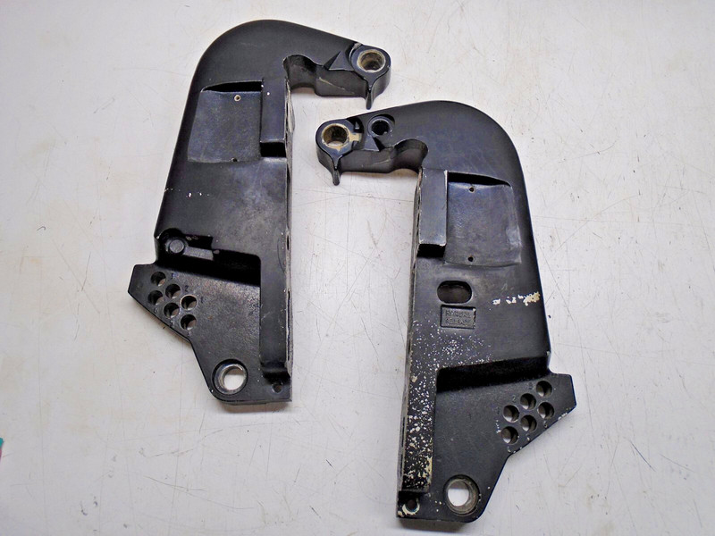 AA3 OMC Evinrude Johnson Outboard Stern Brackets Port & Stb 336506 336505