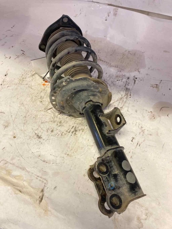 Strut Assembly HYUNDAI ELANTRA Right 14 15 16