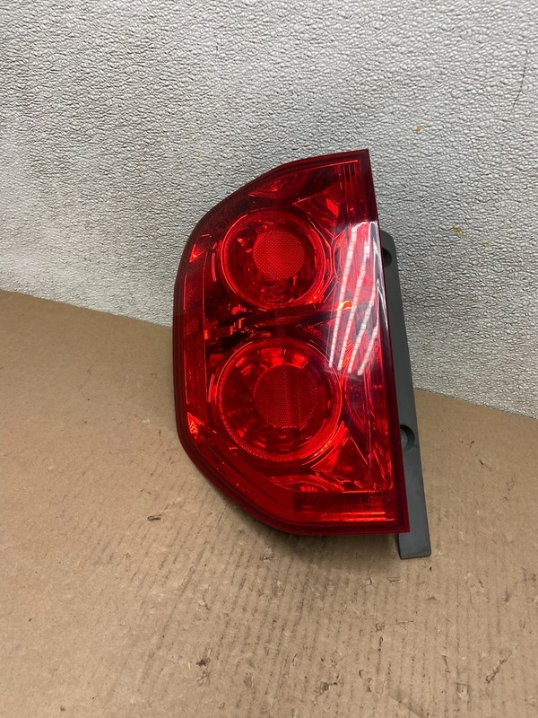 2003 2004 2005 Honda Pilot Left Driver LH Side Tail Light AB5977 LK