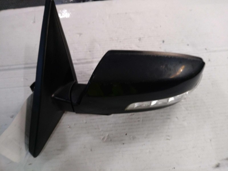Used Left Door Mirror fits: 2013 Kia Sorento Power w/turn signal w/power folding