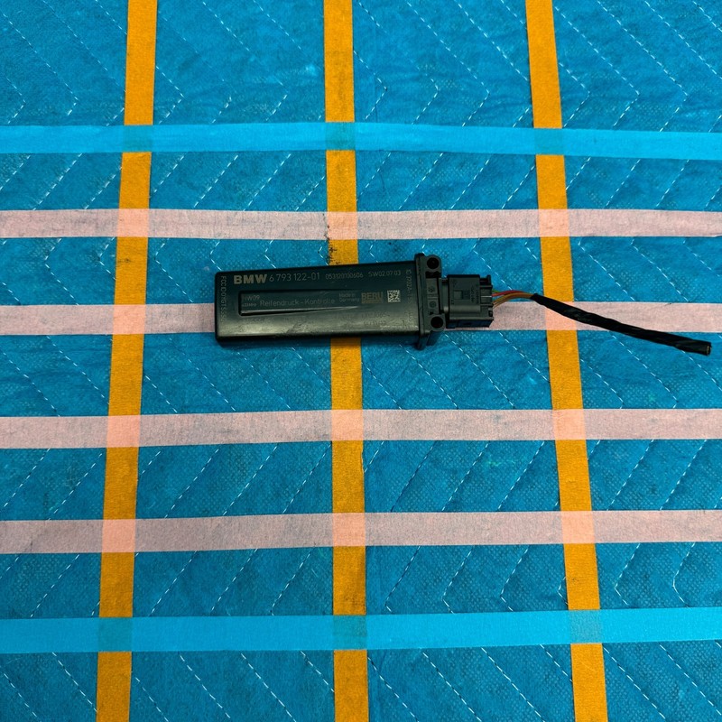 2008–2013 BMW M3 E92 Tire Pressure Monitoring Module TPMS OEM 679312201