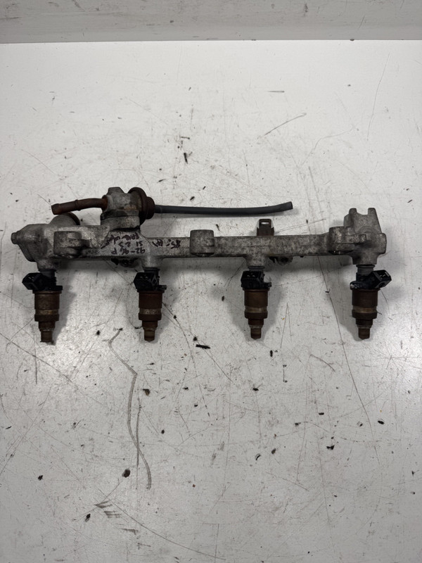 92-94 Honda Prelude Si Fuel Rail w/Injectors 16610-PT3-A00 OEM