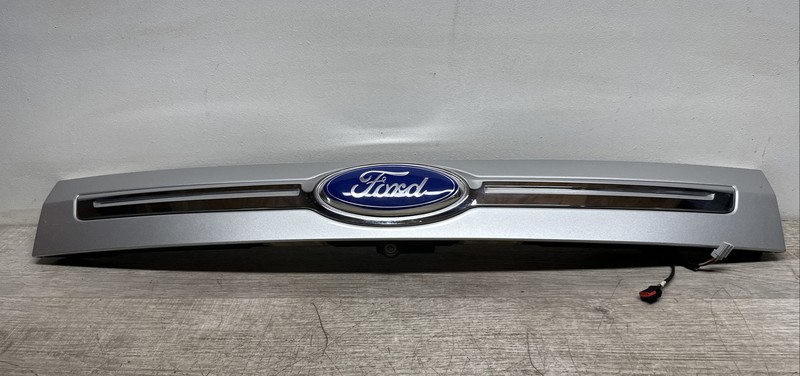 BT4378425A22BCW I 2011-2014 Ford Edge Rear Hatch Trim With Camera Silver OE
