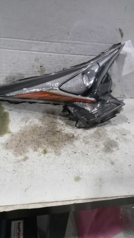2017 Toyota Prius Right Headlight Assembly OEM 92877 Used 136K Miles