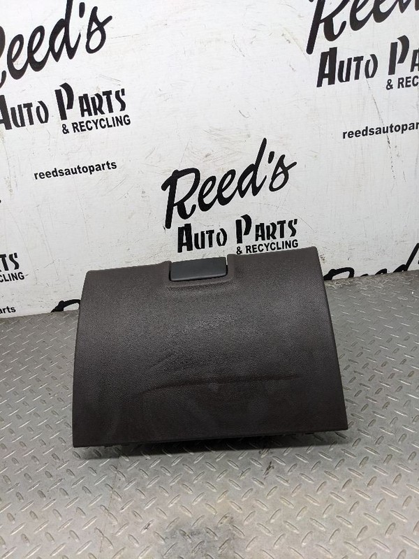 2014-2019 CHEVY SILVERADO 1500 DASHBOARD LOWER STORAGE COMPARTMENT BLACK 1173674