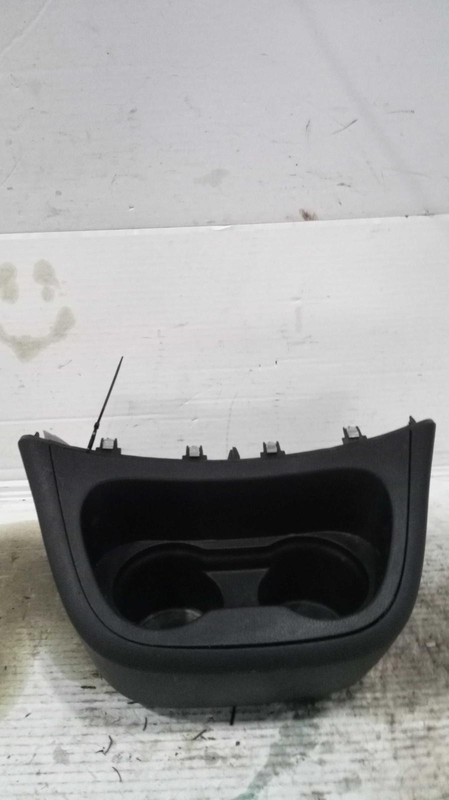 2019 Mercedes-Benz Metris Center Console Cup Holder - OEM White - 149K Miles