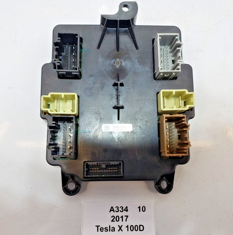 ✅ 2016-2020 OEM Tesla Model X Rear Falcon Door Chassis Control Module