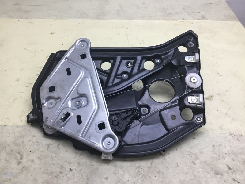 Mercedes C43 W205 Conv AMG Rear Left Quarter Window Regulator Panel 17 - 20 :O