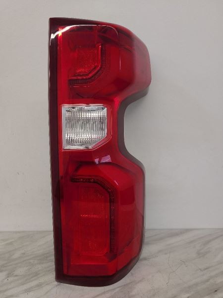 Passenger Tail Light Fits 2019 SILVRDO15 571505