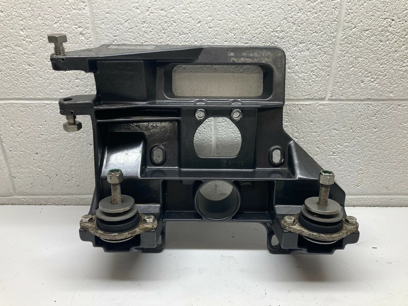 U3 OMC 912537 0912537 911661 0911661 Cobra Rear Transom Plate V6 V8 1986-89