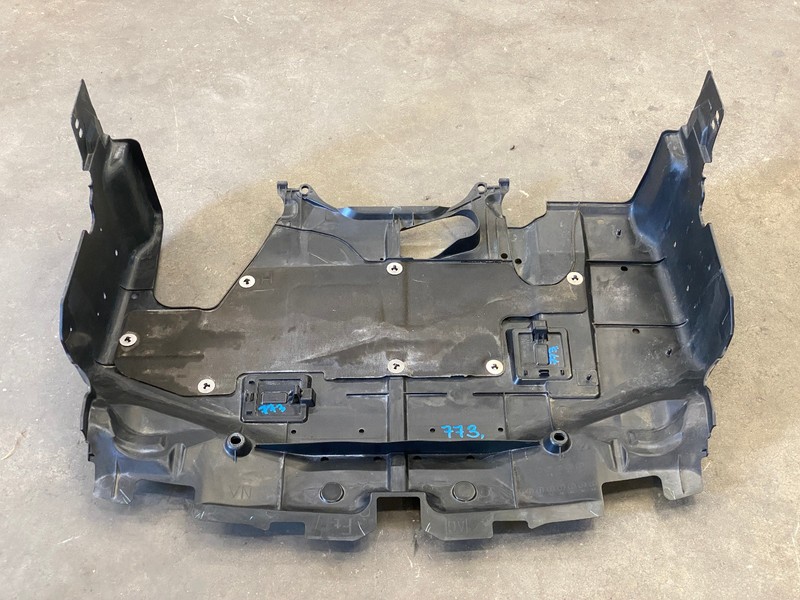 2016-2017 SUBARU CROSSTREK ENGINE RADIATOR SPLASH SHIELD COVE RPANEL OEM LOT773