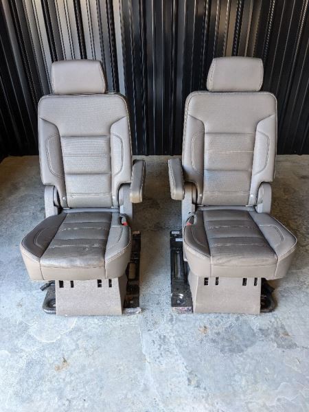 2015 2016 2017 2018 YUKON DENALI XL 2ND ROW TAN LEATHER SEATS1101693