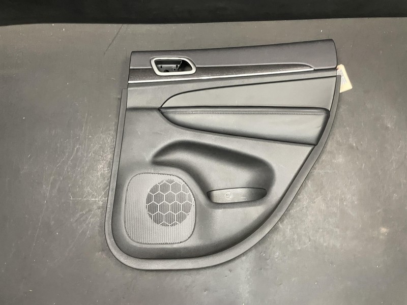 Rear Right Door Trim Panel 2018 Jeep Grand Cherokee 5LL804X9AC