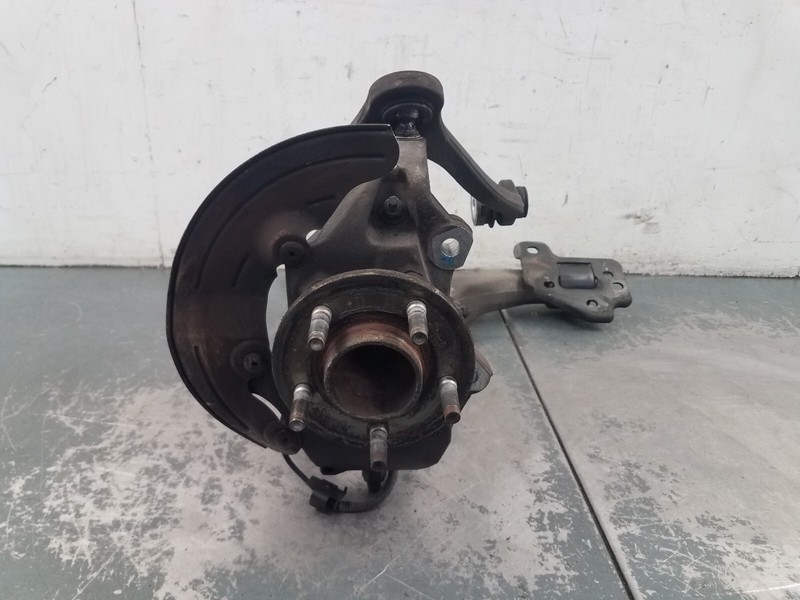 2003 03 04 Mercury Marauder Left Front Hub Knuckle Arms #6832 D6