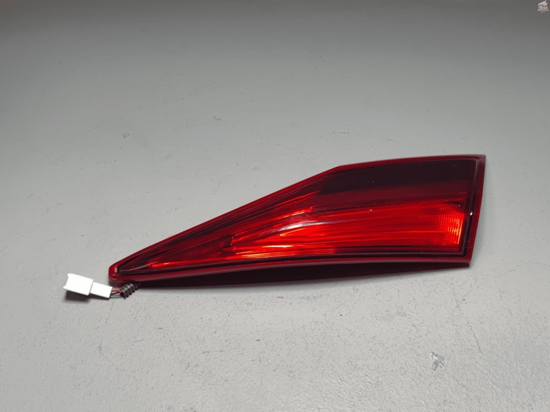 2016-2021 HONDA CIVIC REAR RIGHT PASSENGER SIDE INNER TAIL LIGHT TAILLIGHT LAMP