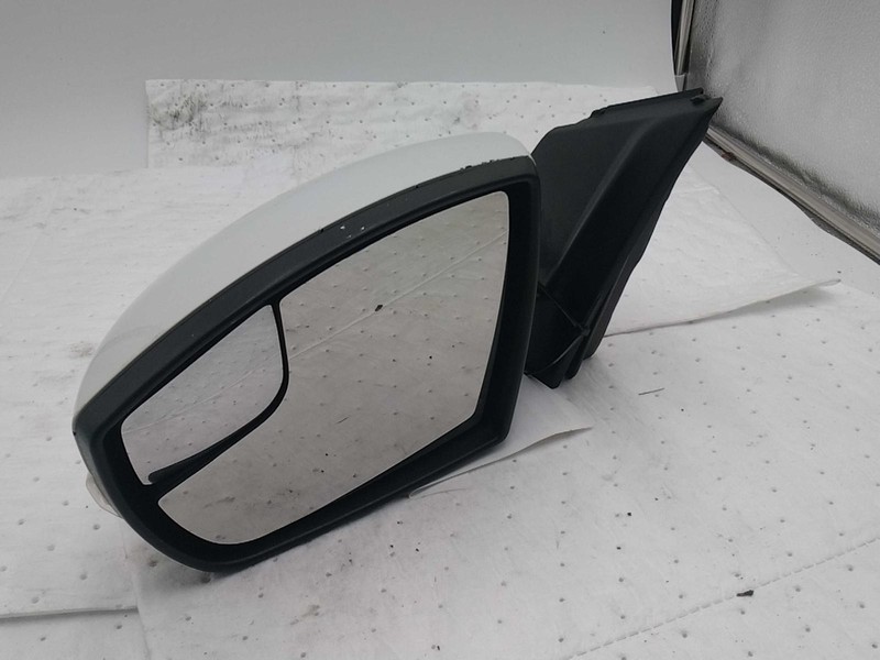 Used Left Door Mirror fits: 2015 Ford Focus power w/signal painted cap w/o heate