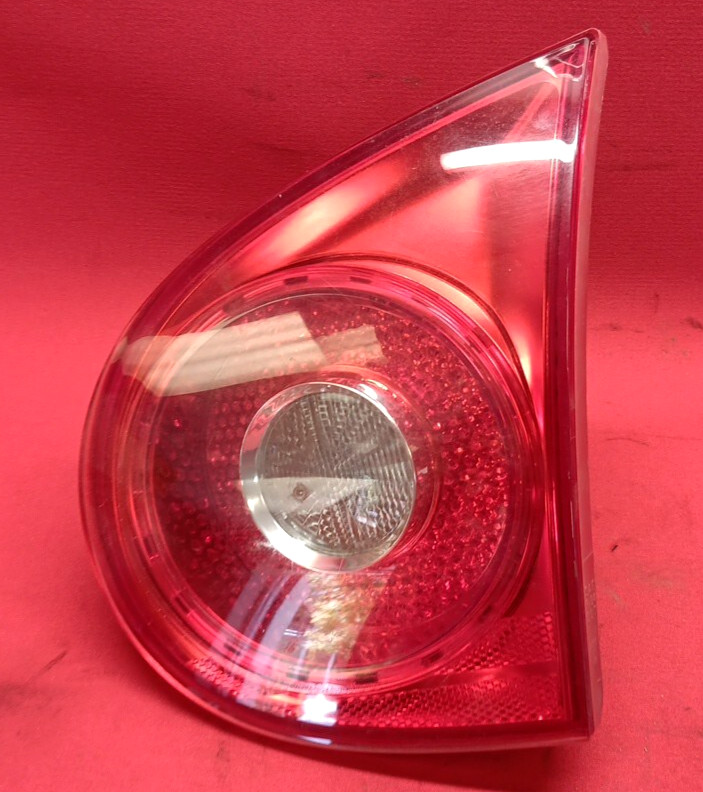 2006-2009 Volkswagen GTI Rabbit Right Inner Taillight Assembly 1K6-945-094-E
