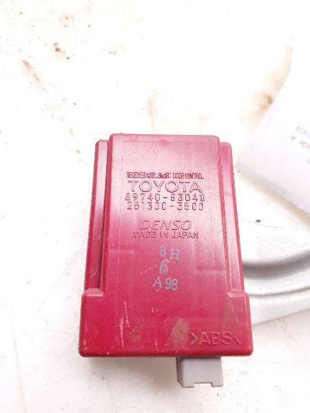 06 07 08 09 10 11 Lexus IS250 Smart Door Control Receiver 89740-53040