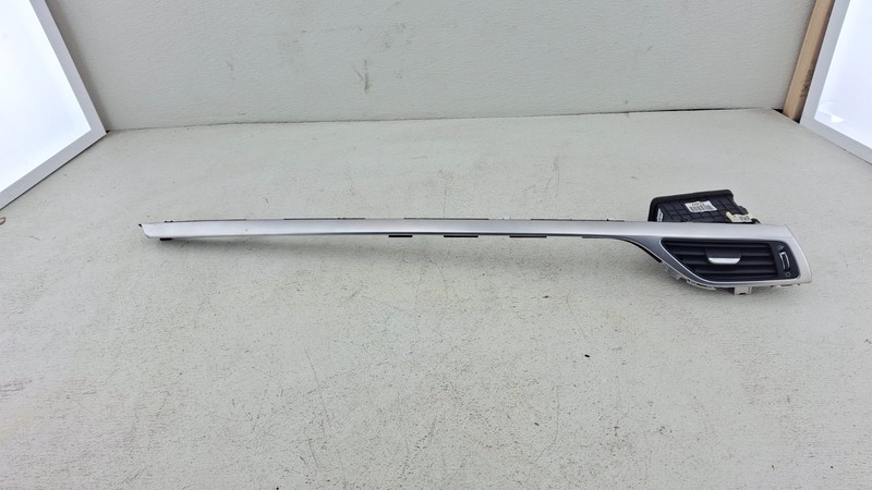 2019-2021 GENESIS G70 DASHBOARD RIGHT SIDE AC AIR VENT GRILLE PANEL OEM