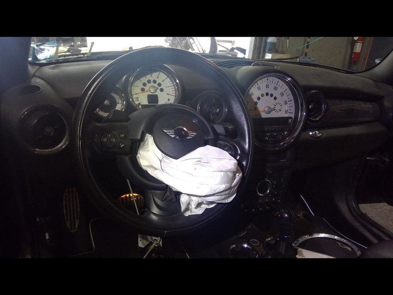 MINI COOPER 2012 Steering Wheel 1684088