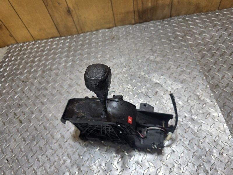 2006-2012 Toyota RAV4 Automatic Gear Shifter Assembly OEM With Knob