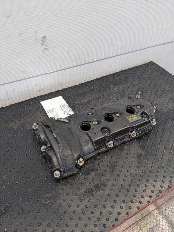3.6L Passenger Right Valve Cover for 2010- 2015 Chevrolet Camaro OEM 1185845