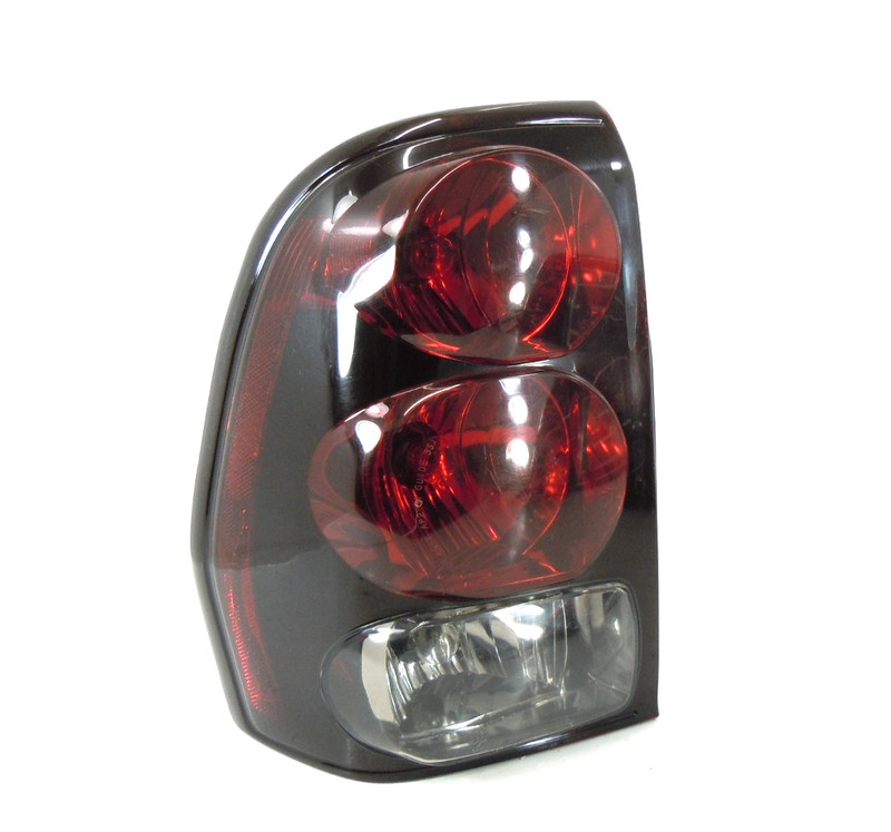2002-2009 Chevrolet Trailblazer Tail Light Lamp Driver Left OEM