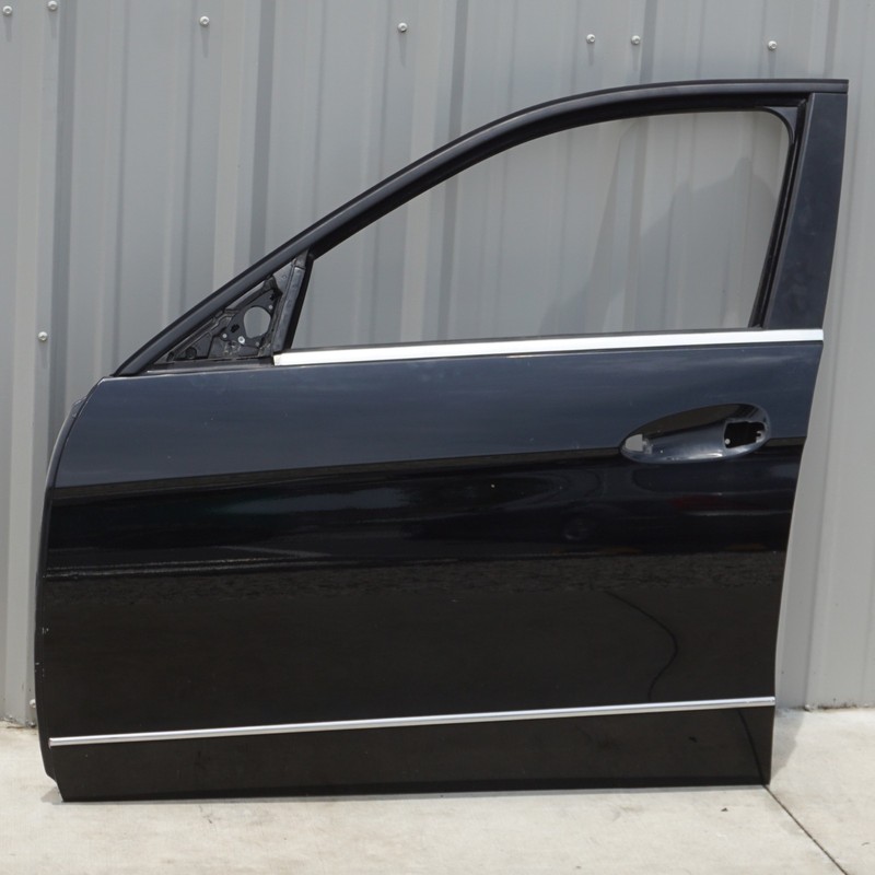 10-16 Mercedes W212 E350 E400 E550 Front Left Driver Side Door Shell Black OEM