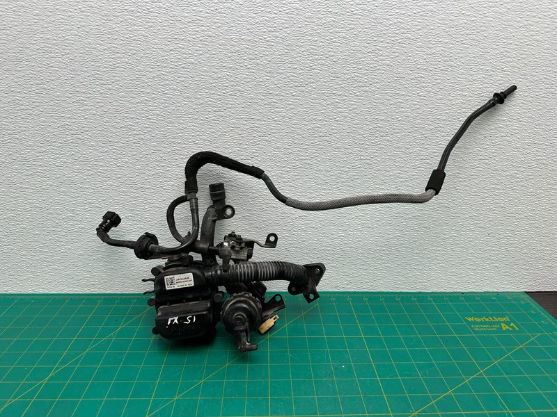 10-19 JAGUAR XJ 5.0L ENGINE VACUUM RESONATOR W/ HOSE PIPE OEM