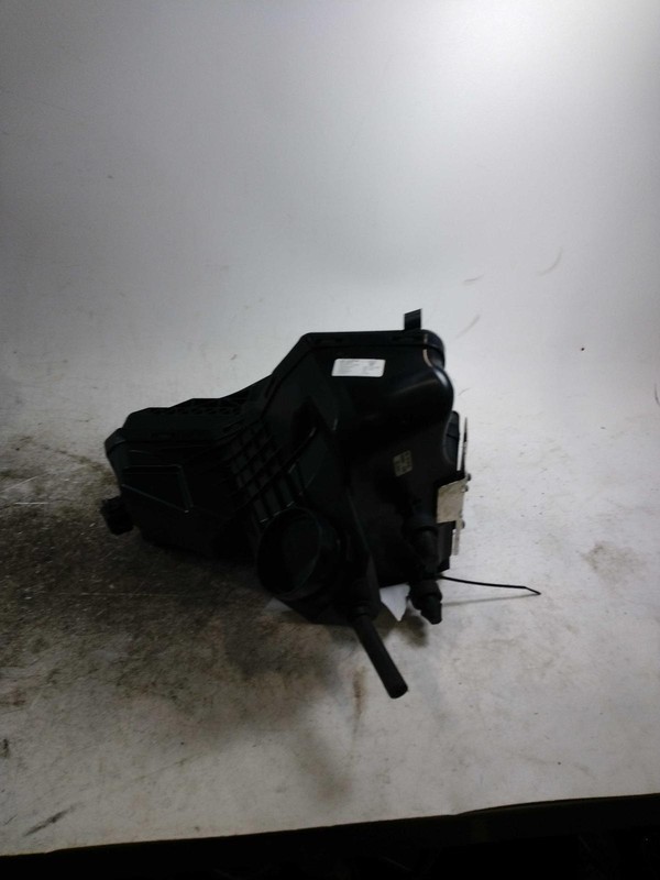 2016 Audi Q5 Air Cleaner Assembly OEM 8K0133837BJ Used 2.0L Blue 108k Miles