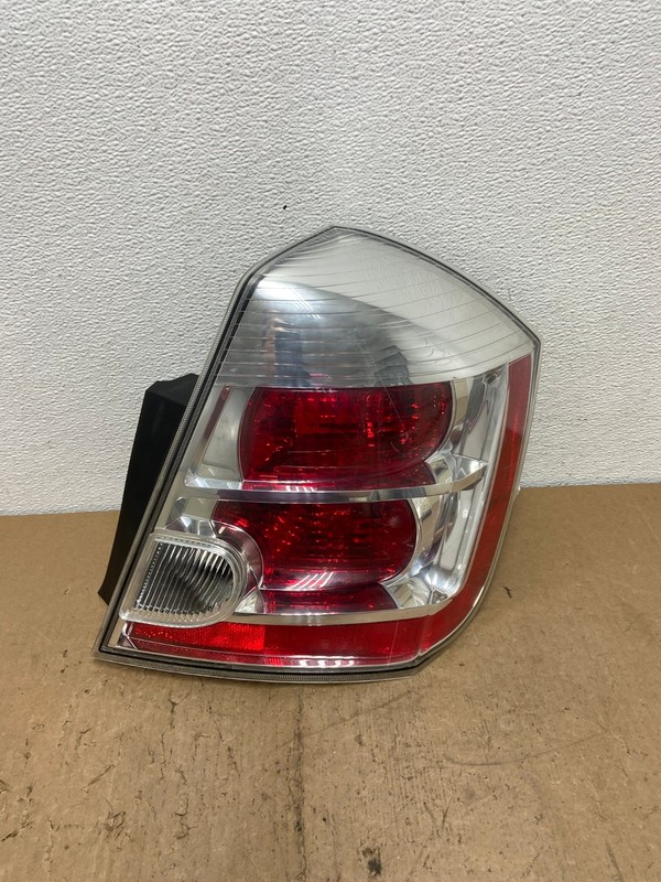 2007 to 2012 Nissan Sentra Right Passenger Rh Side Tail Light Oem AC7273 LK