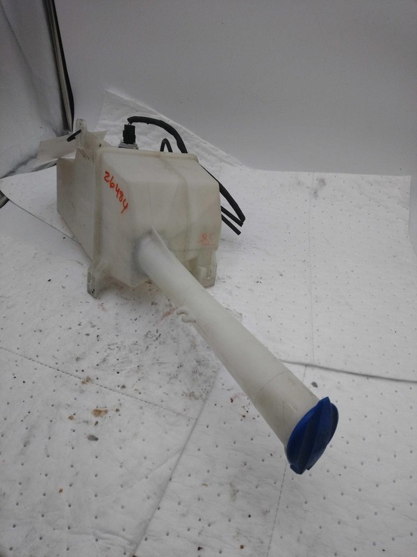 Used Washer Fluid Reservoir fits: 2014 Hyundai Santa fe SWB Sport Grade A