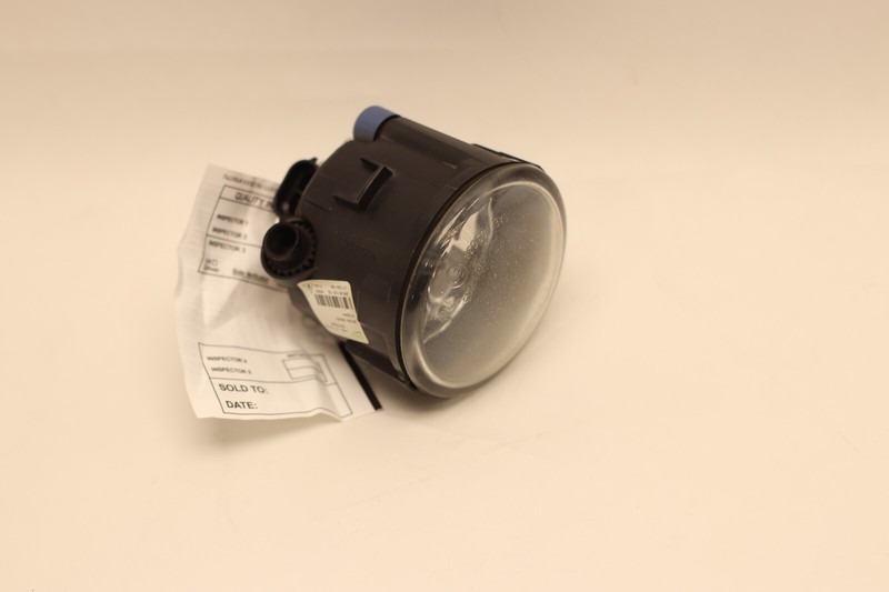 2015-2017 INFINITI QX80 FRONT RIGHT PASSENGER SIDE BUMPER FOG LIGHT LAMP OEM